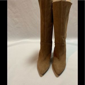 ❤️Steve Madden Suede Pull On Heel Booties Size 7